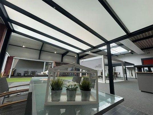Terrassenüberdachung aus Aluminium